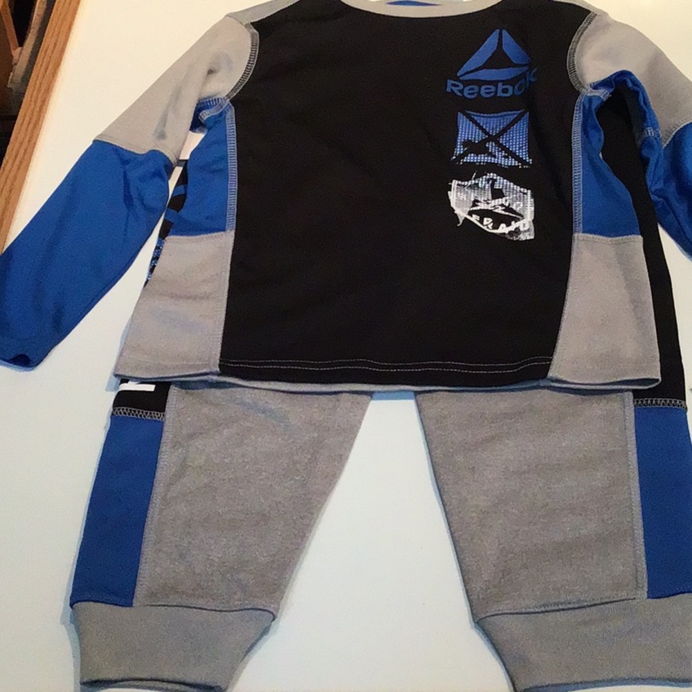 Reebok Boy’s 2-pc Set Sz 4